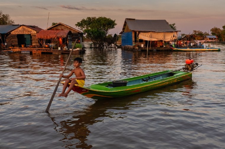 070 Cambodja, Siem Reap, drijvend dorp.jpg